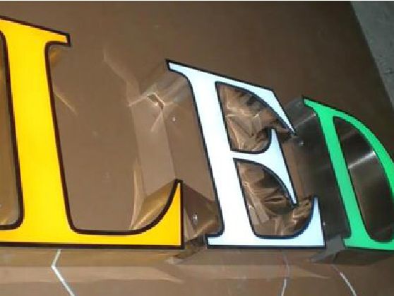 勐海介绍LED招牌的基础知识。